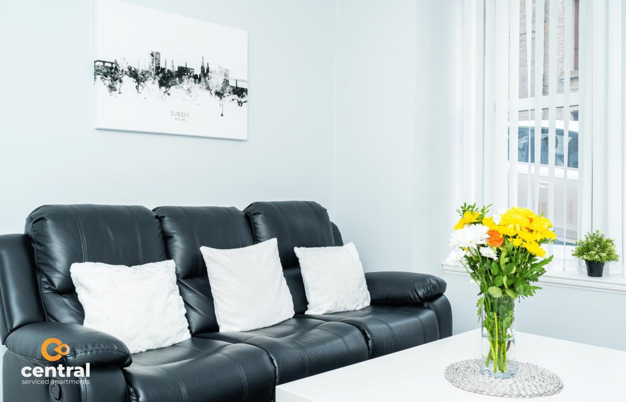 Central Serviced Apartments - 2 Bedroom - Ground Floor - Monthly & Weekly Bookings Welcome - Free Street Parking - 2 Double Beds - Wifi - Smart Tvs In Rooms - Fully Equipped - Heating 24-7 - Contractor & Short Stay Favourite Данді Екстер'єр фото