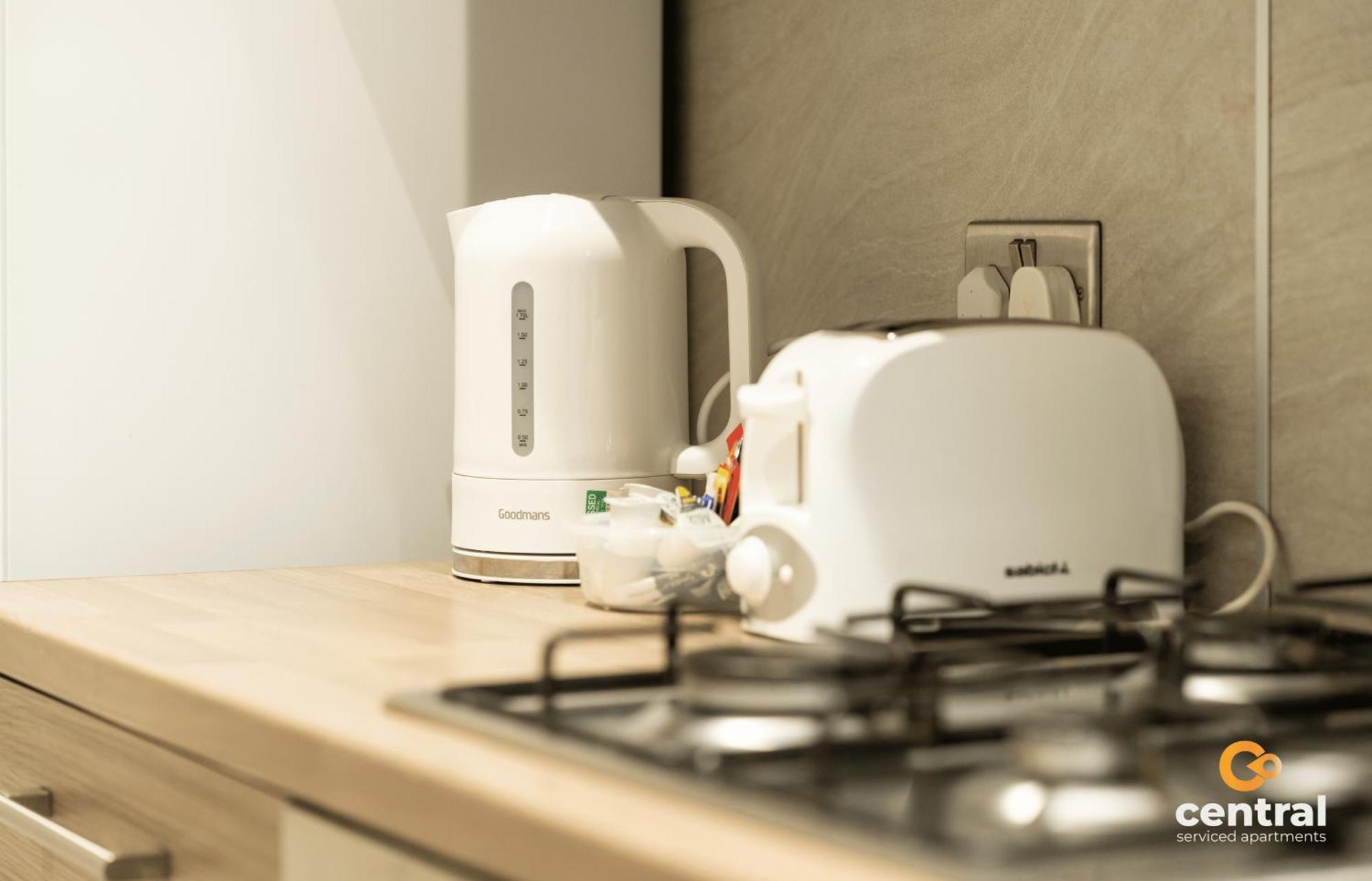 Central Serviced Apartments - 2 Bedroom - Ground Floor - Monthly & Weekly Bookings Welcome - Free Street Parking - 2 Double Beds - Wifi - Smart Tvs In Rooms - Fully Equipped - Heating 24-7 - Contractor & Short Stay Favourite Данді Екстер'єр фото
