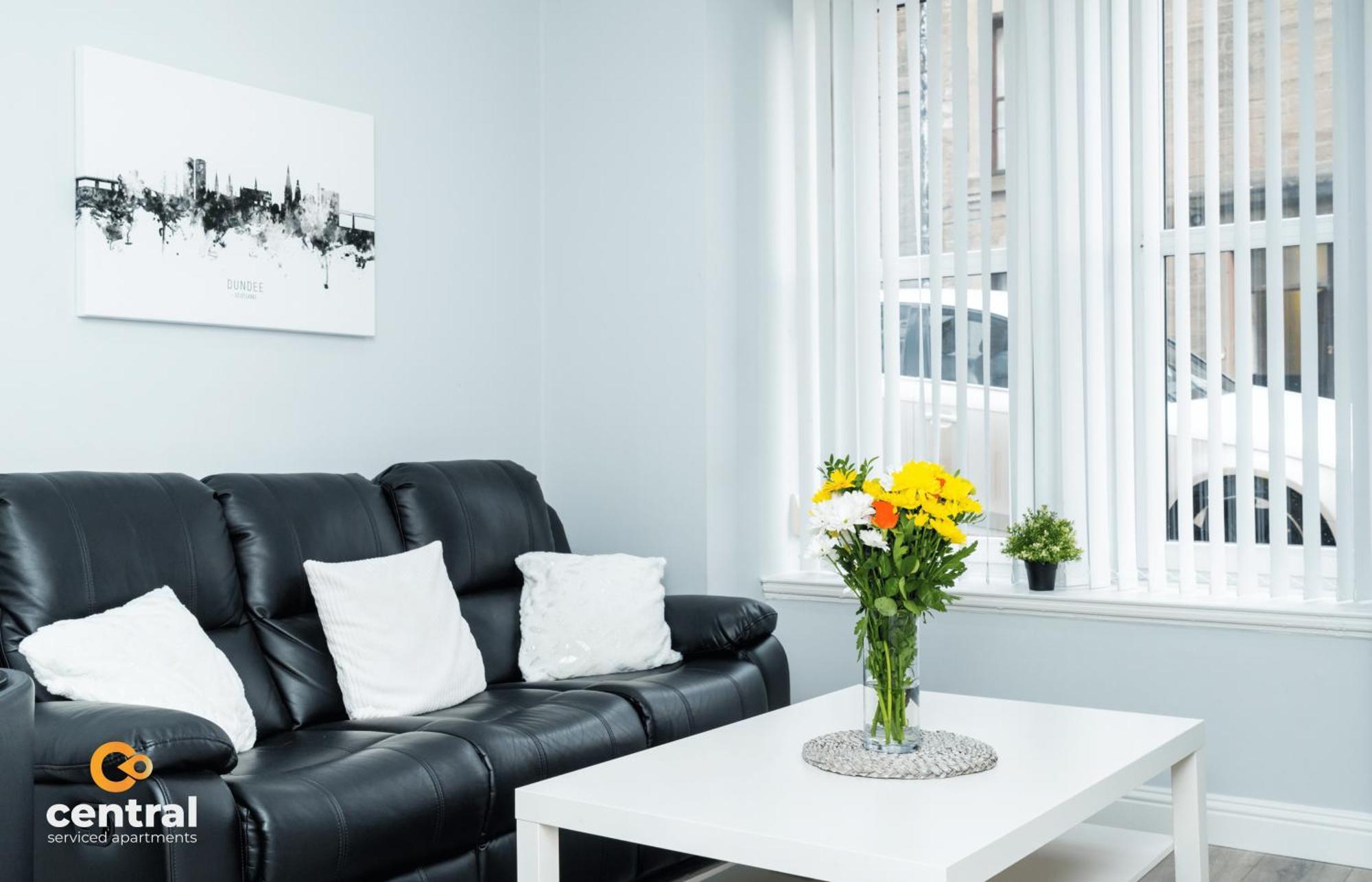 Central Serviced Apartments - 2 Bedroom - Ground Floor - Monthly & Weekly Bookings Welcome - Free Street Parking - 2 Double Beds - Wifi - Smart Tvs In Rooms - Fully Equipped - Heating 24-7 - Contractor & Short Stay Favourite Данді Екстер'єр фото